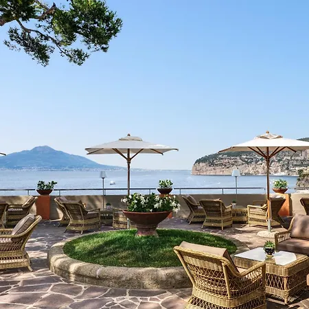 Отель Grand Ambasciatori 5*